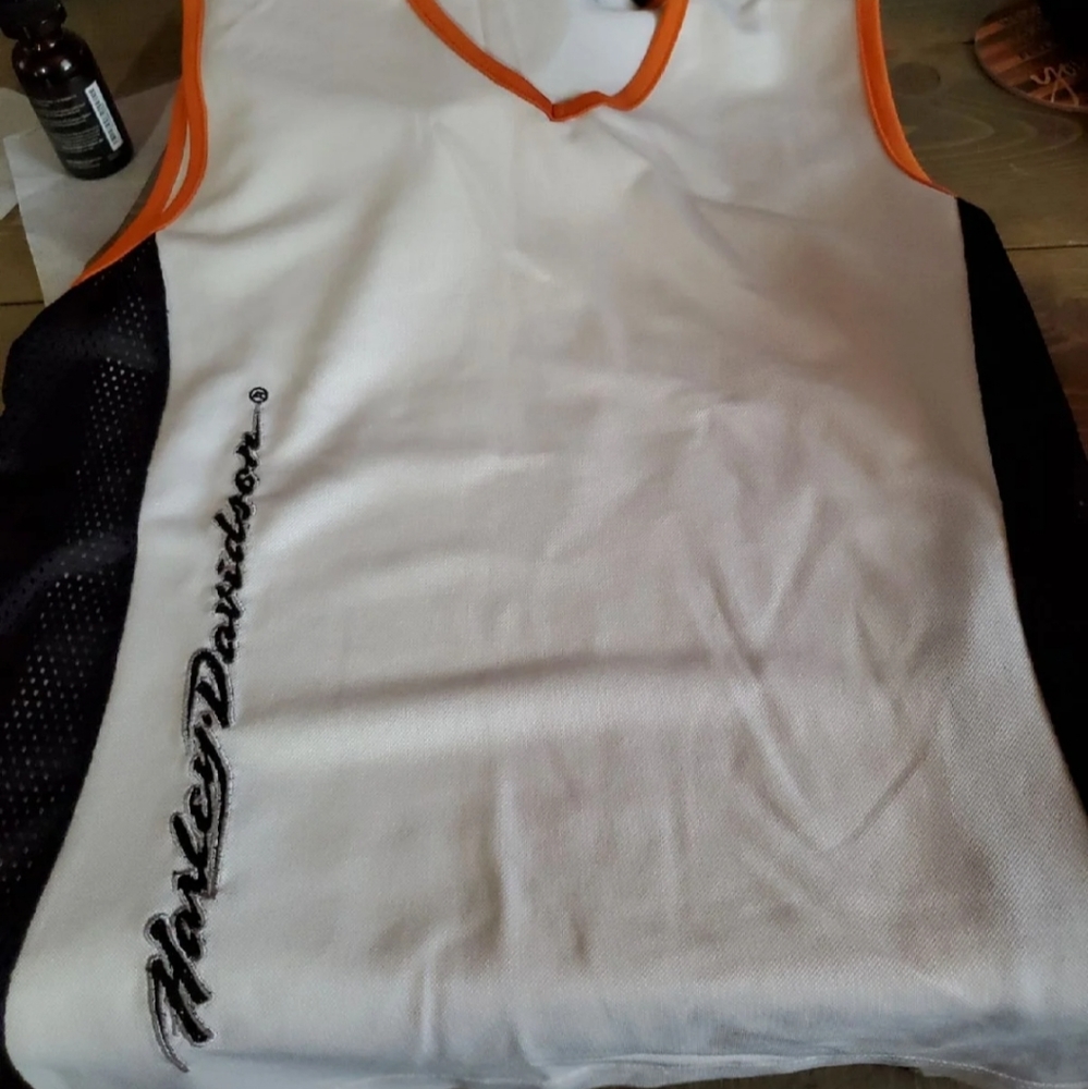 Women / teen Harley Davison shirt